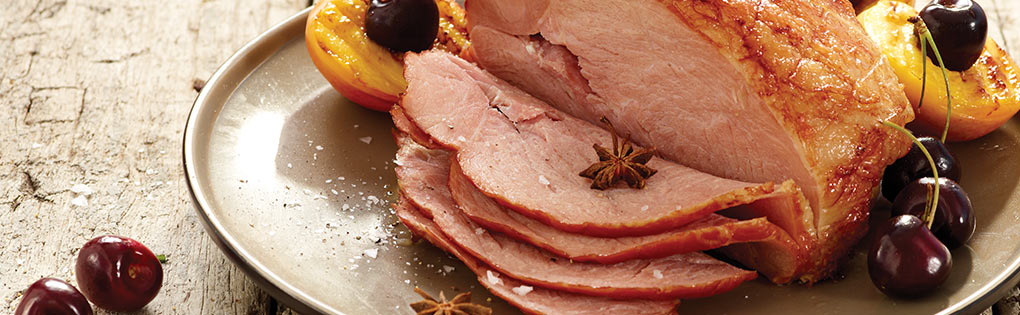 GLAZED GAMMON WITH APRICOT GLAZE GLAZED GAMMON WITH APRICOT GLAZE